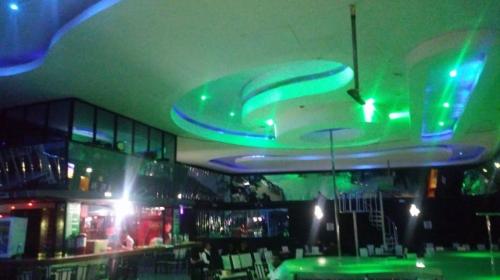 Cierran cuatro centros nocturnos por trata de personas