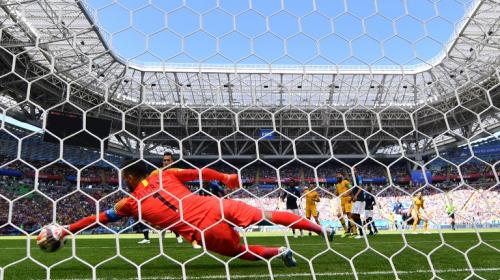 Hugo Lloris se manda con la atajada del Mundial