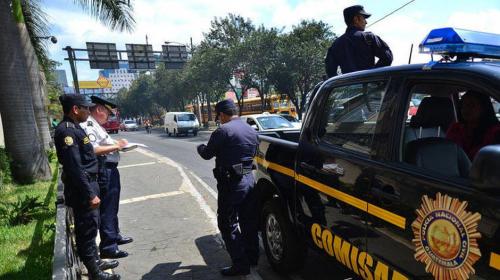 Lo que debes hacer si te detienen en un retén de la PNC 