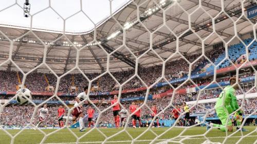 Carlos Vela adelanta a México contra Corea del Sur