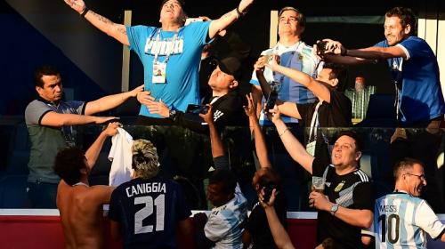 ¡Explotó! Así fue la reacción de Maradona en el golazo de Messi