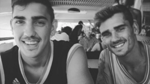 El hermano de Antoine Griezmann se burla de Lionel Messi 