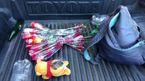 Hombre fing&iacute;a vender rosas mientras distribu&iacute;a bolsitas con marihuana