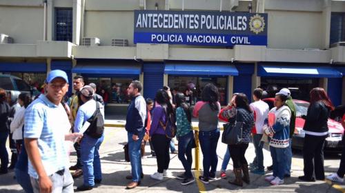 As&iacute; podr&iacute;an evitarse las filas para tramitar antecedentes penales