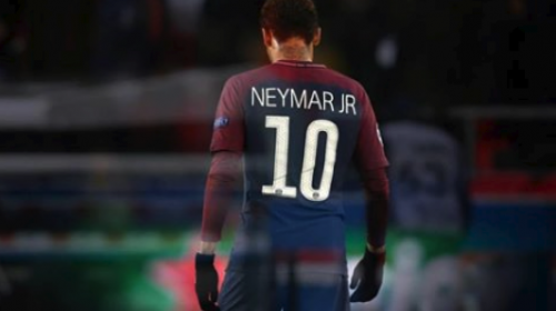Palmeras y sol: as&iacute; "sufri&oacute;" Neymar el partido PSG - Real Madrid 