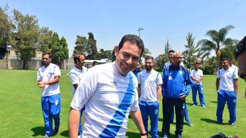 Jimmy Morales hará "lo que esté en sus manos" para salvar el fútbol