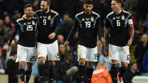 Argentina vence a Italia sin la presencia de Lionel Messi