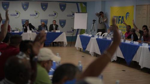 Jimmy sanciona reformas y es el turno de la Fedefut