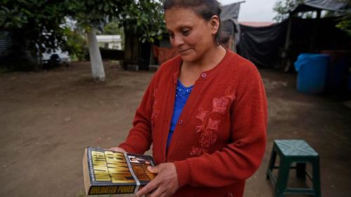 El saludo de Pedro Perabal, el polic&iacute;a pol&iacute;glota, para su mam&aacute;