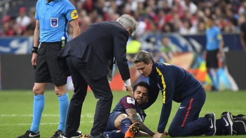 La lesión de Dani Alves que preocupa a todo Brasil