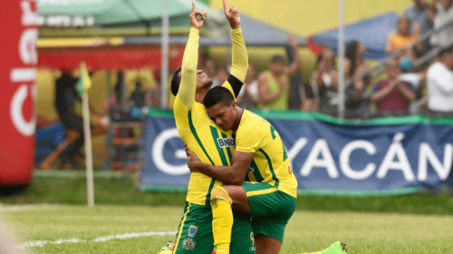 &Aacute;ngel Rodr&iacute;guez y sus goles lleva a Guastatoya a las semifinales 