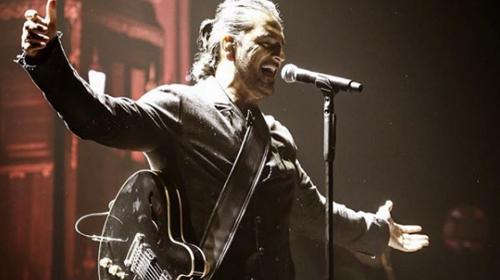 Ricardo Arjona recibe regalo con el que so&ntilde;&oacute; toda la vida