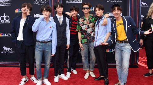 BTS capta los focos en la alfombra roja de los Billboard 