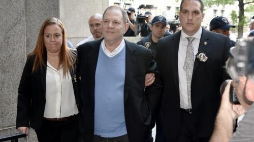 Harvey Weinstein, inculpado por violaci&oacute;n y agresi&oacute;n sexual