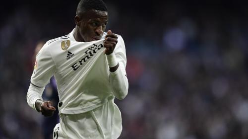 ¡Increíble! Fue autogol, pero el árbitro se lo anotó a Vinícius 