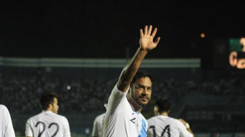 Carlos Ruiz se reunió con exjugadores de Municipal por esta razón