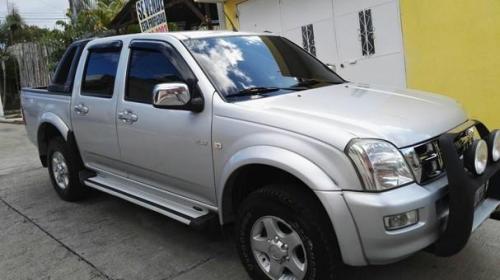 Roban veh&iacute;culo con un ni&ntilde;o de 2 a&ntilde;os adentro