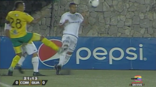 Jugada polémica provoca expulsión de jugador de Guastatoya