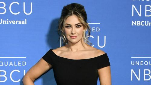 Sorprenden a Aracely Ar&aacute;mbula "al natural" y ella comparte video