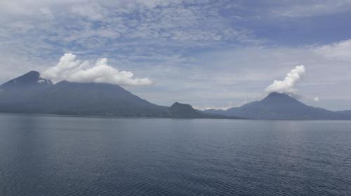 &iexcl;Tragedia en Atitl&aacute;n! Embarcaci&oacute;n se hunde, hay fallecidos