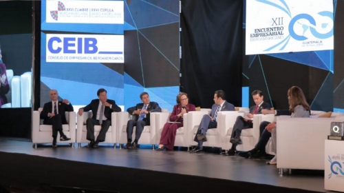 Presidentes y empresarios hablan de crecimiento econ&oacute;mico