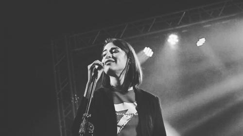 Ella es Katia del Cid, la guatemalteca que gan&oacute; un Grammy