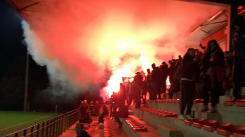 Batalla campal en juego femenino del Standard Lieja y Anderlecht 