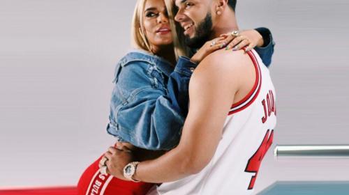 Video: Karol G tiene novio y lo confirmó con un apasionado beso