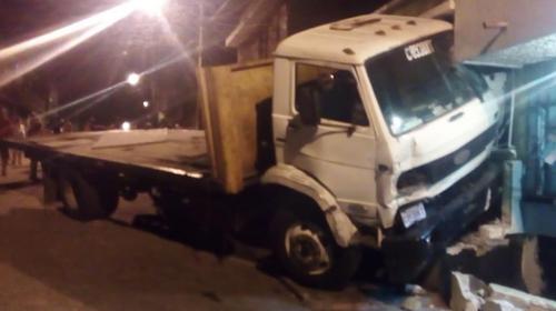 Video: piloto salta de camión en movimiento zona 18