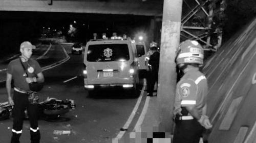 Fatal accidente bajo el puente Las Calaveras 