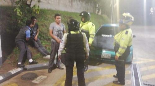 Supuestos estudiantes trataron de agredir a agentes de PM y PNC