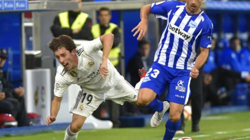 El Alavés hunde en la crisis al Madrid y le gana por la mínima