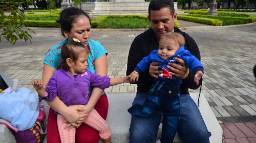 Esta es la historia del bebé al que le amputaron una pierna