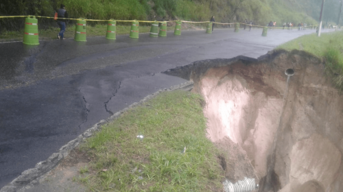 Los videos que muestran cómo se derrumba parte del Bulevar Sur