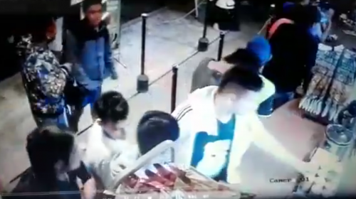 La verdad del video de los hombres que hurtan en una gasolinera