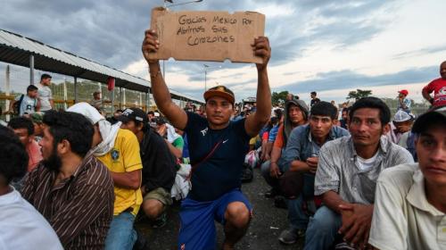 Trump arremete de nuevo contra caravana de migrantes hondure&ntilde;os