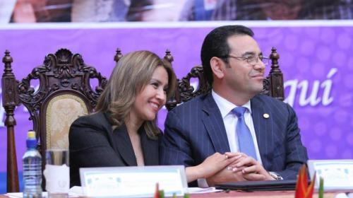Seg&uacute;n Jimmy Morales, su esposa no lo "respeta"