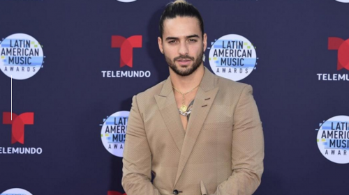 Maluma recibe un candente beso de la doctora Polo 