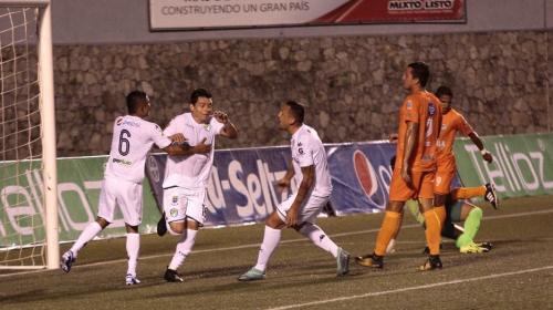 Comunicaciones hace la tarea en casa y derrota a Siquinalá 