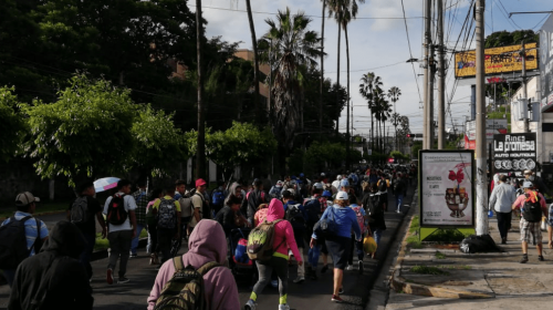 Nueva caravana de migrantes sale de El Salvador