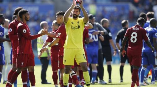 Alisson, nuevo portero del Liverpool, hizo un &ldquo;Karius&rdquo;
