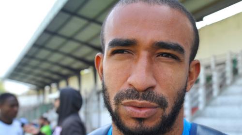 Suspenden seis meses a Fredy Thompson por una publicación en Facebook