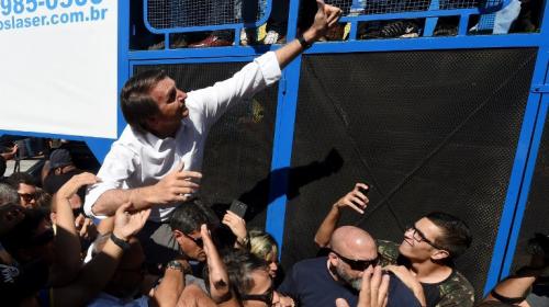 Video: apu&ntilde;alan a candidato presidencial en Brasil