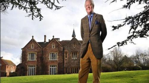 Empresario multimillonario busca esposa joven para dejarle su fortuna