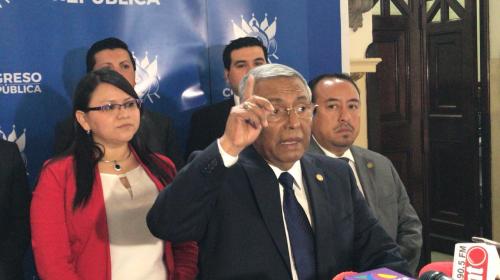 Diputado de FCN propone declarar el Día Nacional de la Oración