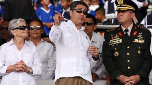 Reprimen a manifestantes en actos de independencia de Honduras