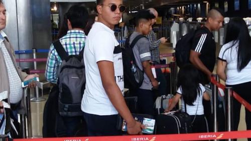 Canterano de Municipal viaja a España para unirse a su nuevo equipo