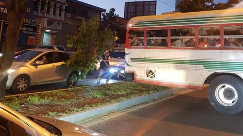 PMT intensifica b&uacute;squeda de ayudante y piloto que derribaron un &aacute;rbol