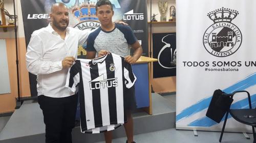 Presentan al juvenil guatemalteco en su nuevo equipo de España