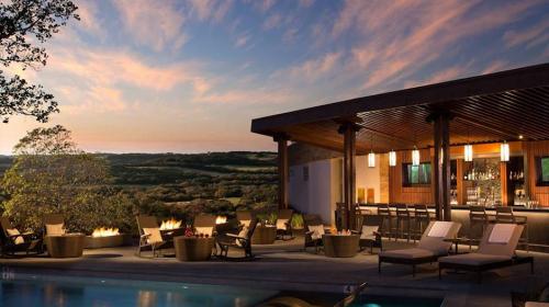 Despiden a empleados de un lujoso hotel por hablar en español